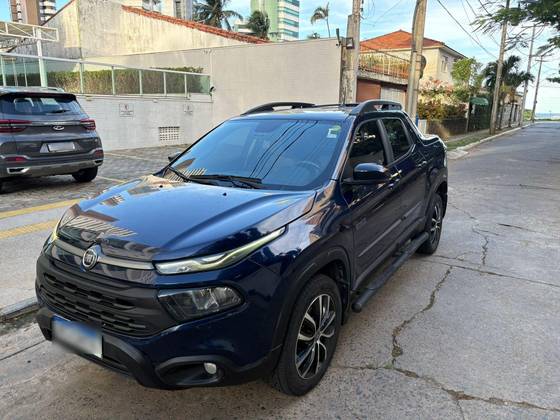 FIAT TORO 2.0 16V TURBO DIESEL ULTRA 4WD AT9 FIAT TORO 2.0 16V TURBO DIESEL ULTRA 4WD AT9